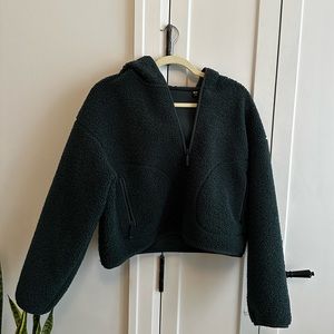 Uniqlo forest green cropped fleece hoodie
